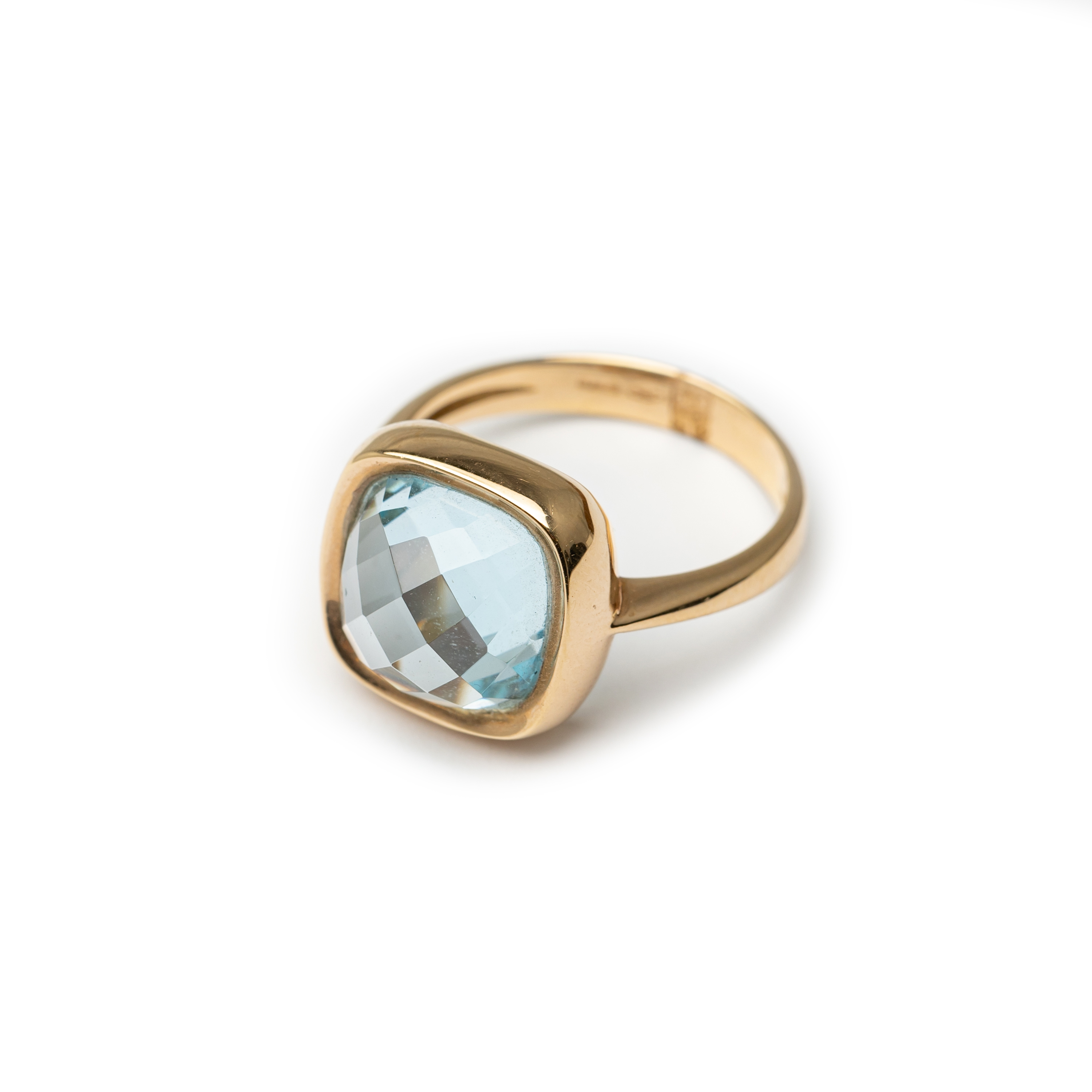 18kt Rose Gold Aqua Marine Designed Ring.