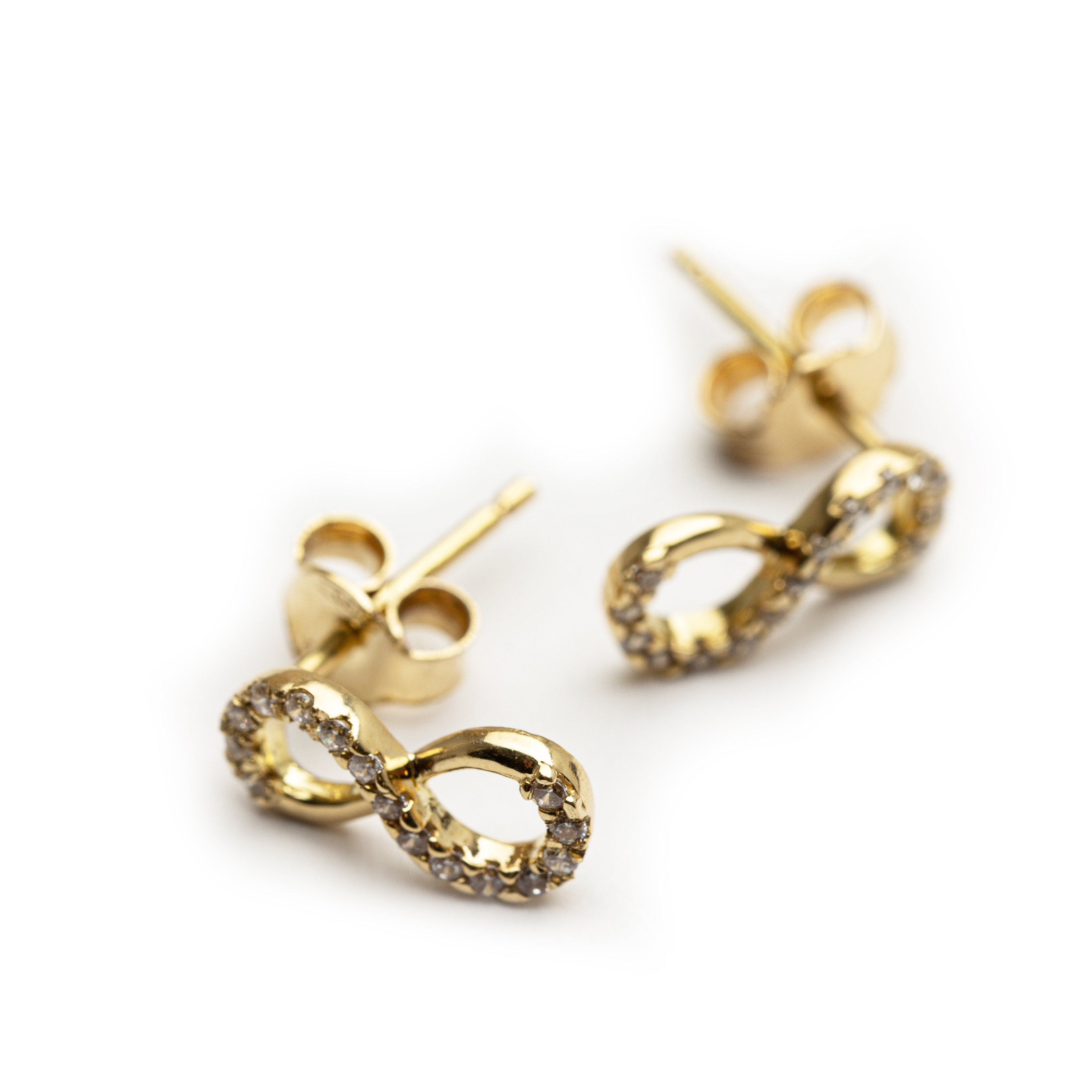 18kt Yellow Gold Infinity Earrings.